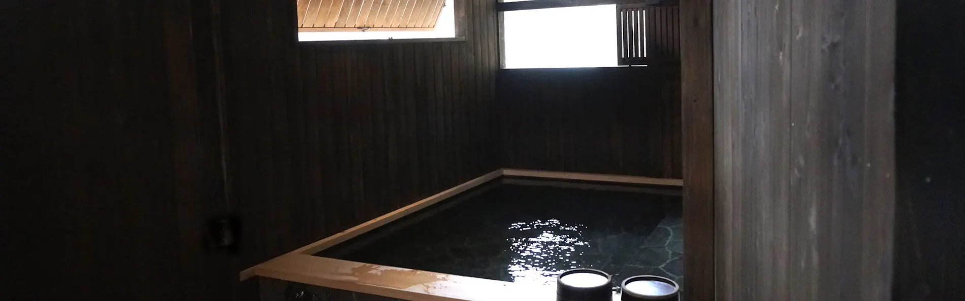 囲炉裏の御宿 花敷の湯