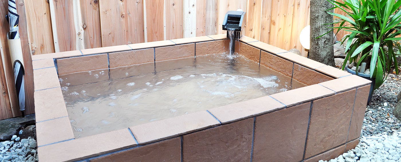 น้ำพุร้อนและอ่างอาบน้ำ