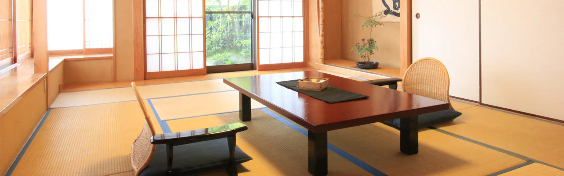 平山旅館