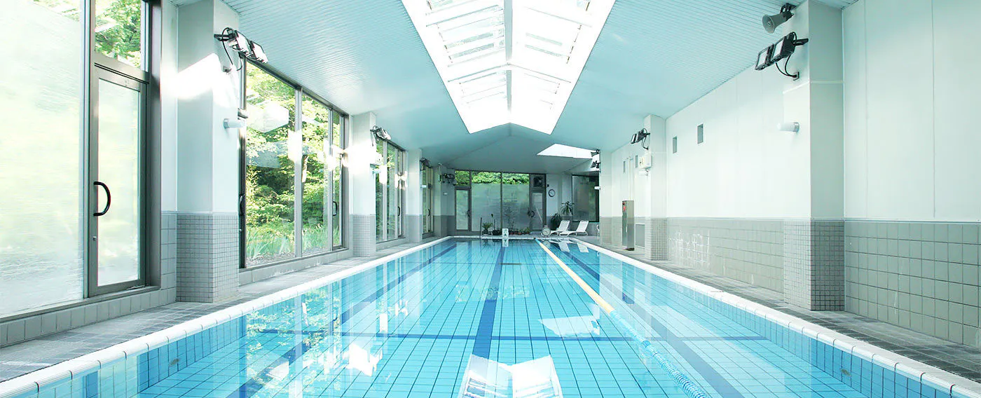室内温泉プール