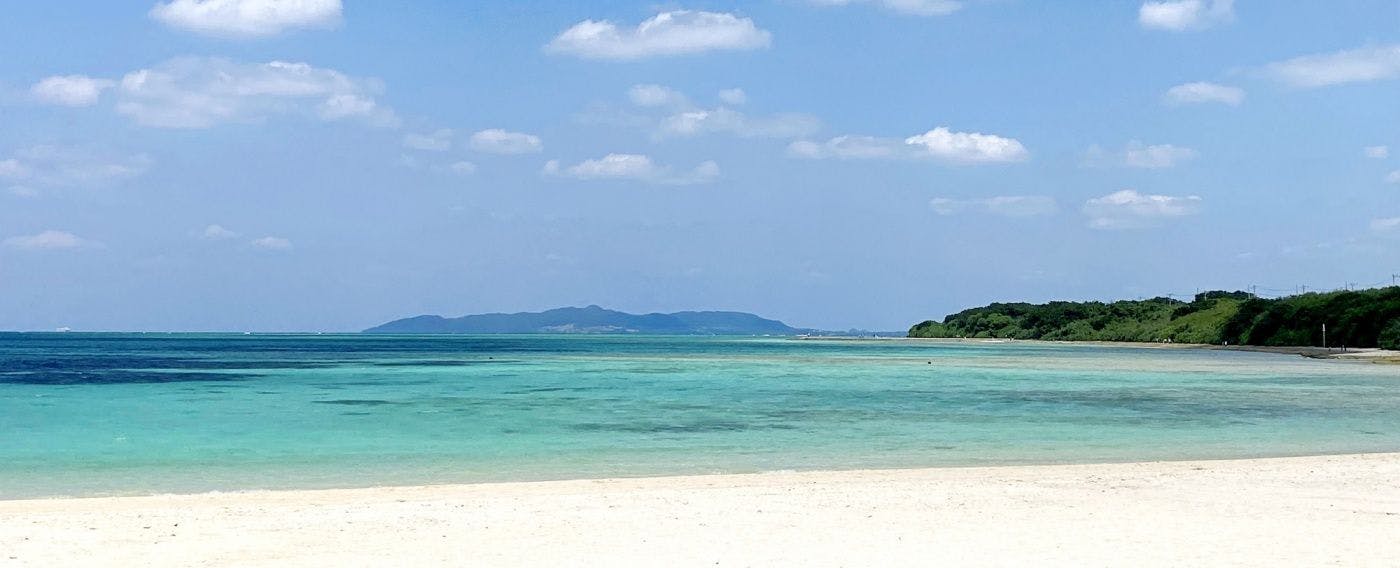 昼　「コンドイビーチ」にて