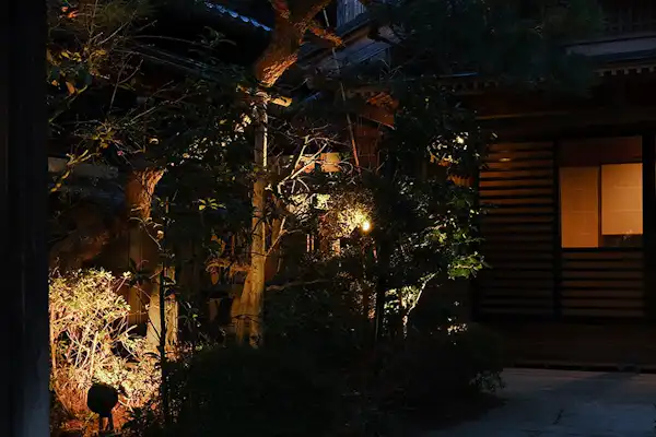 ทางเข้า