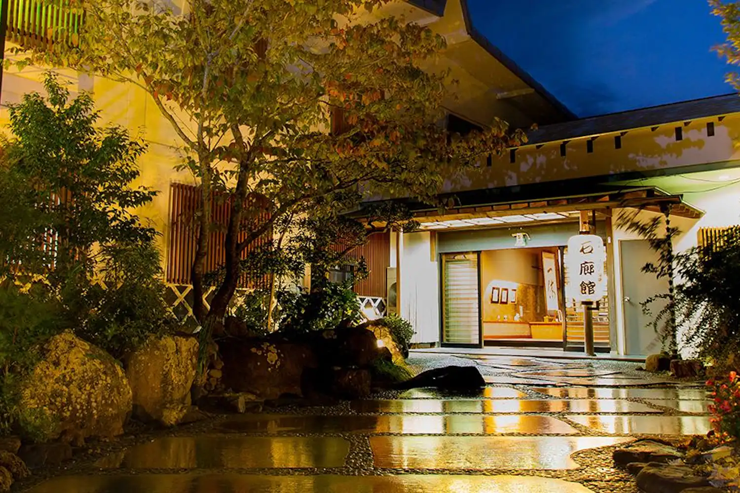 ภายนอกอาคาร