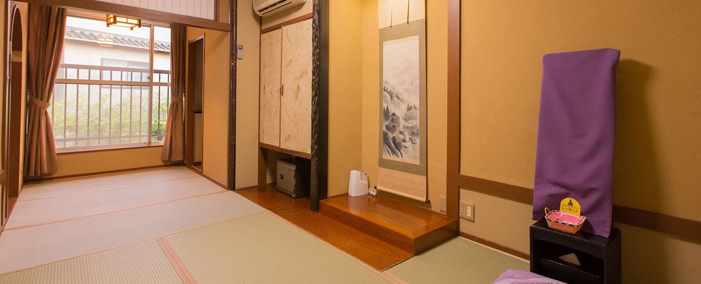 Shukusai "Yushokushomon" no Yado Ishirokan