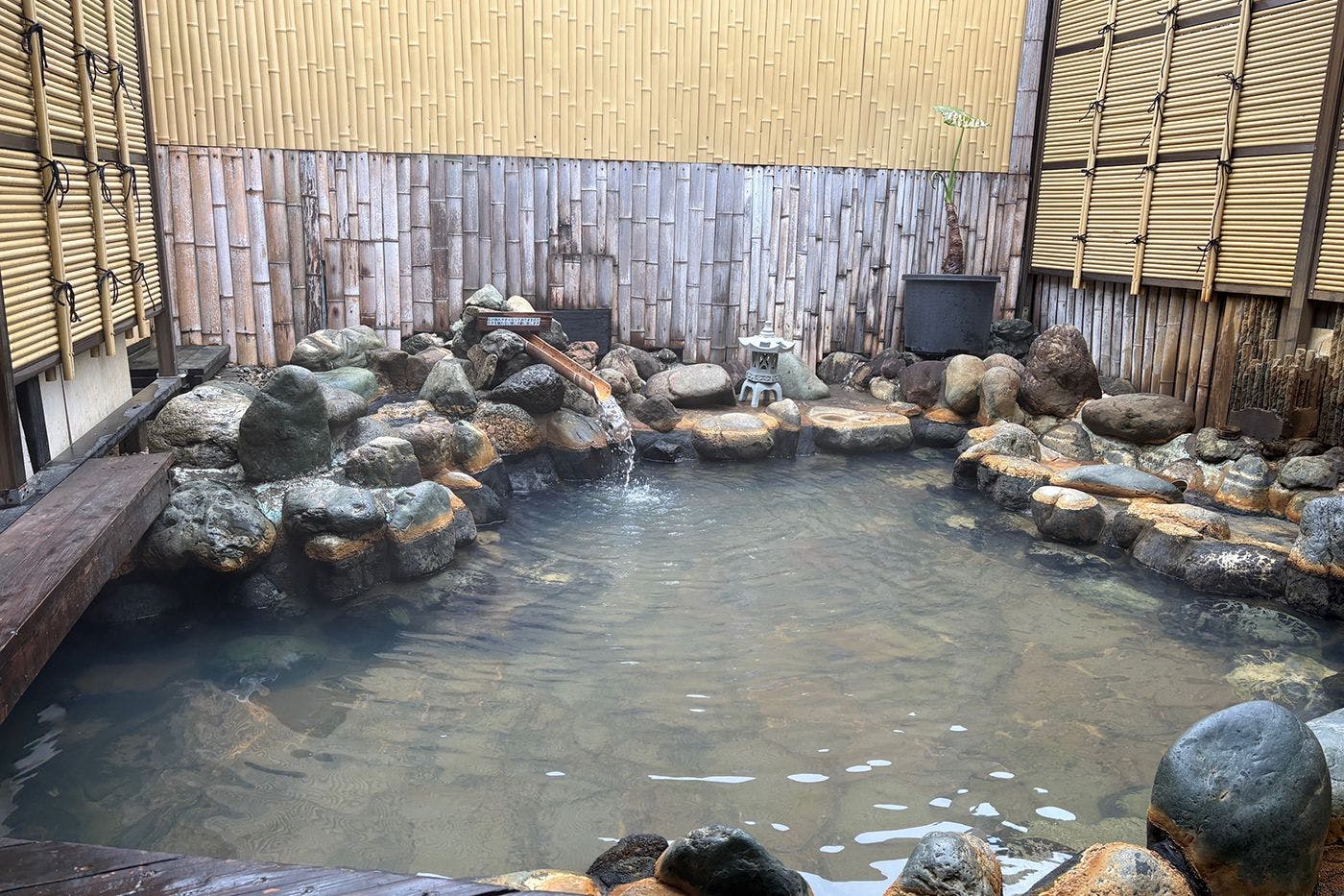 宿彩「湯食笑門」の宿　石廊館
