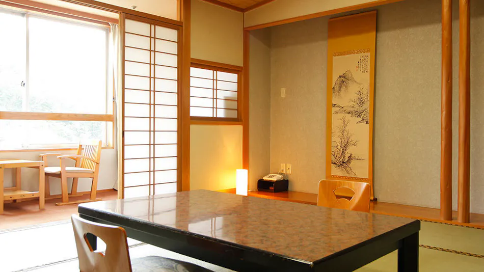 Yumura Onsen: Tomiya Inn with Private Hot Spring Source