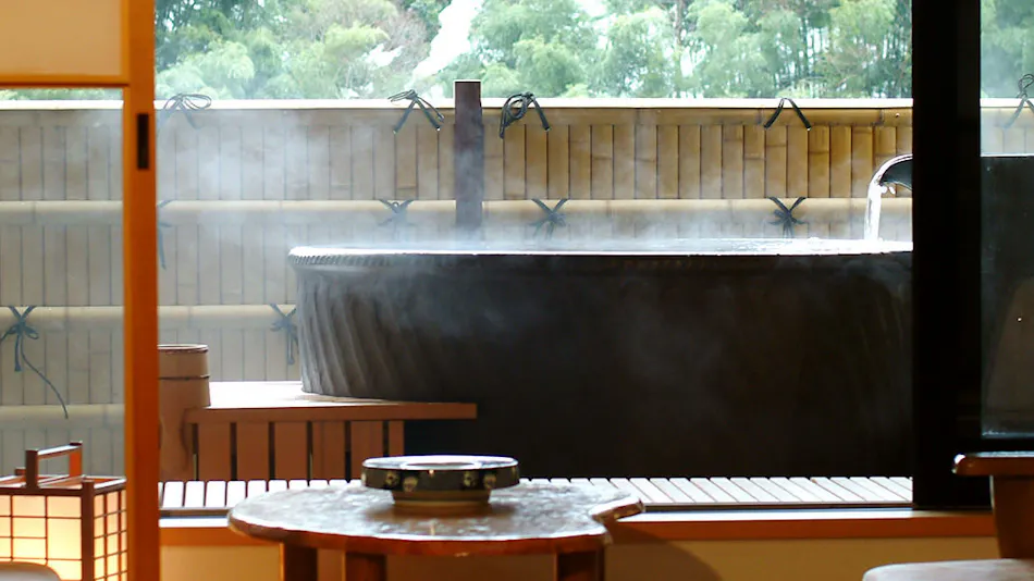 Yumura Onsen: Tomiya Inn with Private Hot Spring Source