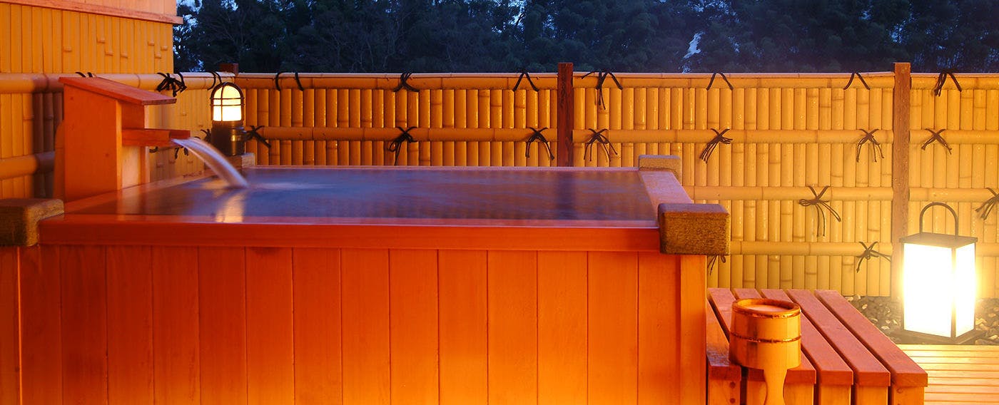 Yumura Onsen: Tomiya Inn with Private Hot Spring Source