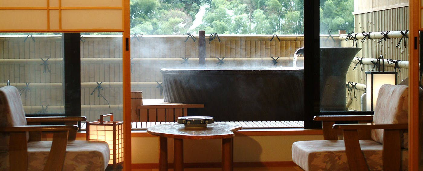 Yumura Onsen: Tomiya Inn with Private Hot Spring Source