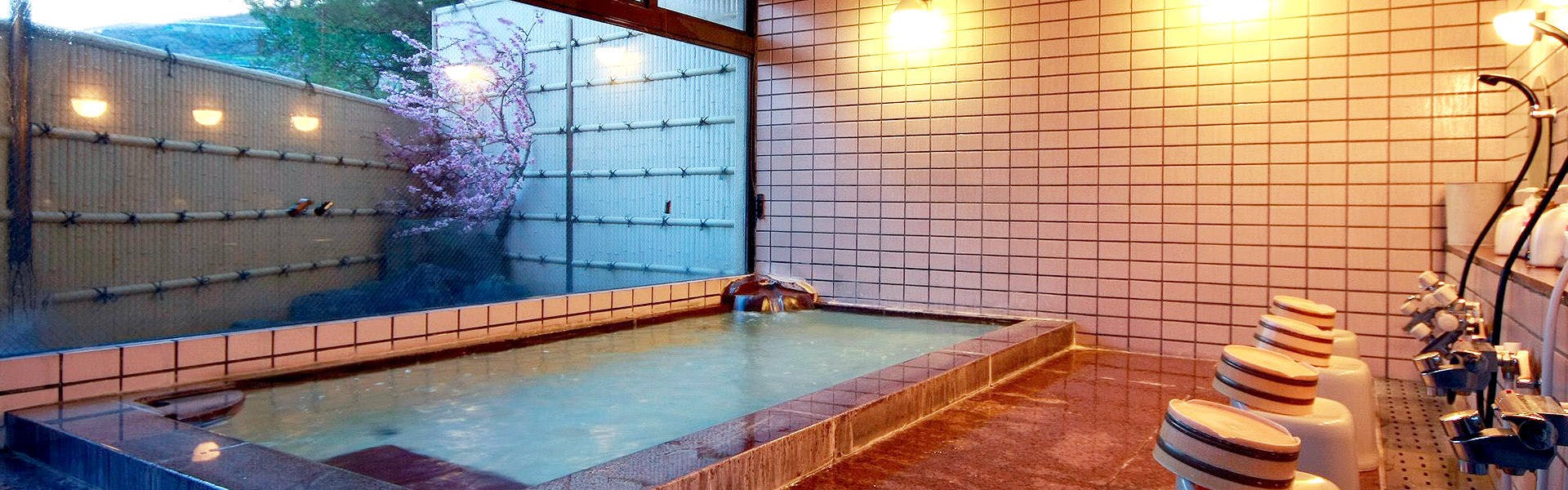 記念日におすすめのホテル・甲州最古の源泉とワインの宿 岩下温泉旅館の写真3