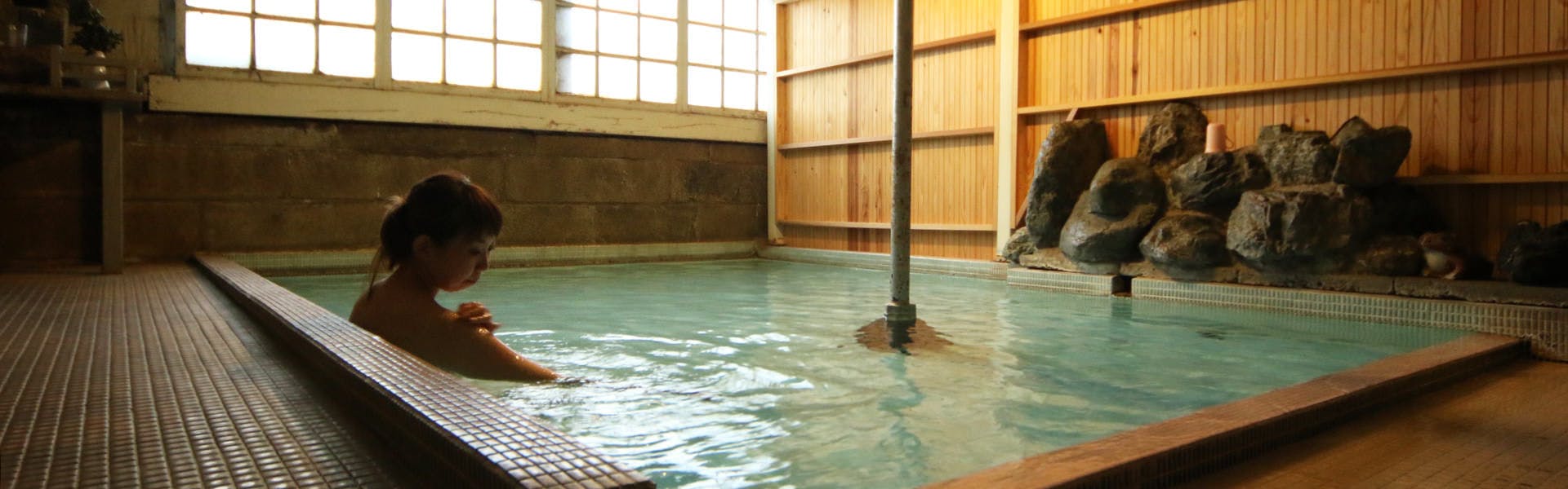 【甲州最古の源泉とワインの宿 岩下温泉旅館】 の空室状況を確認する