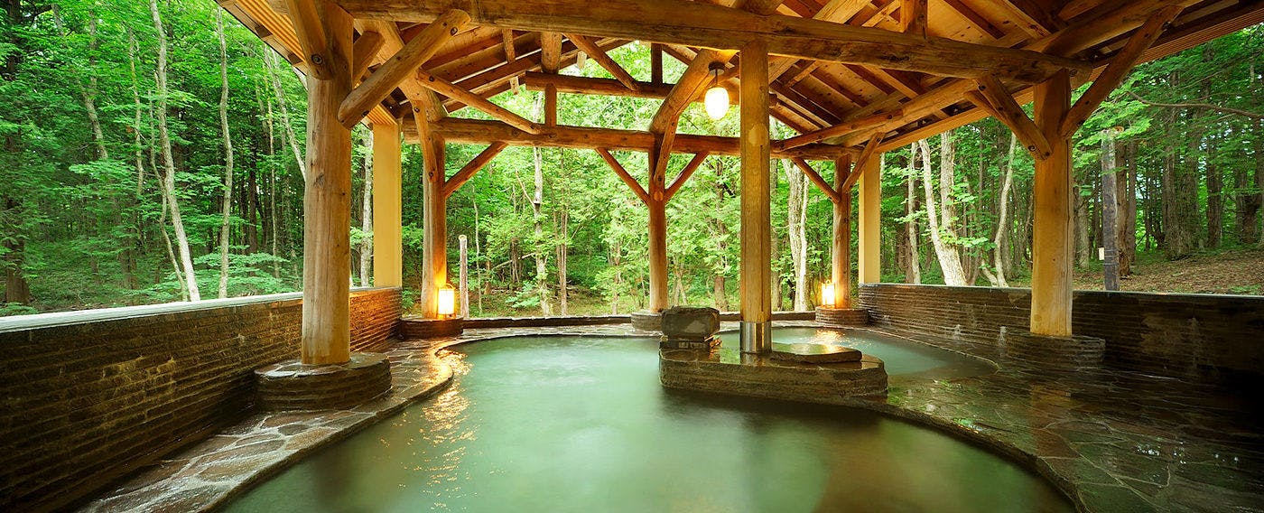 น้ำพุร้อนและอ่างอาบน้ำ