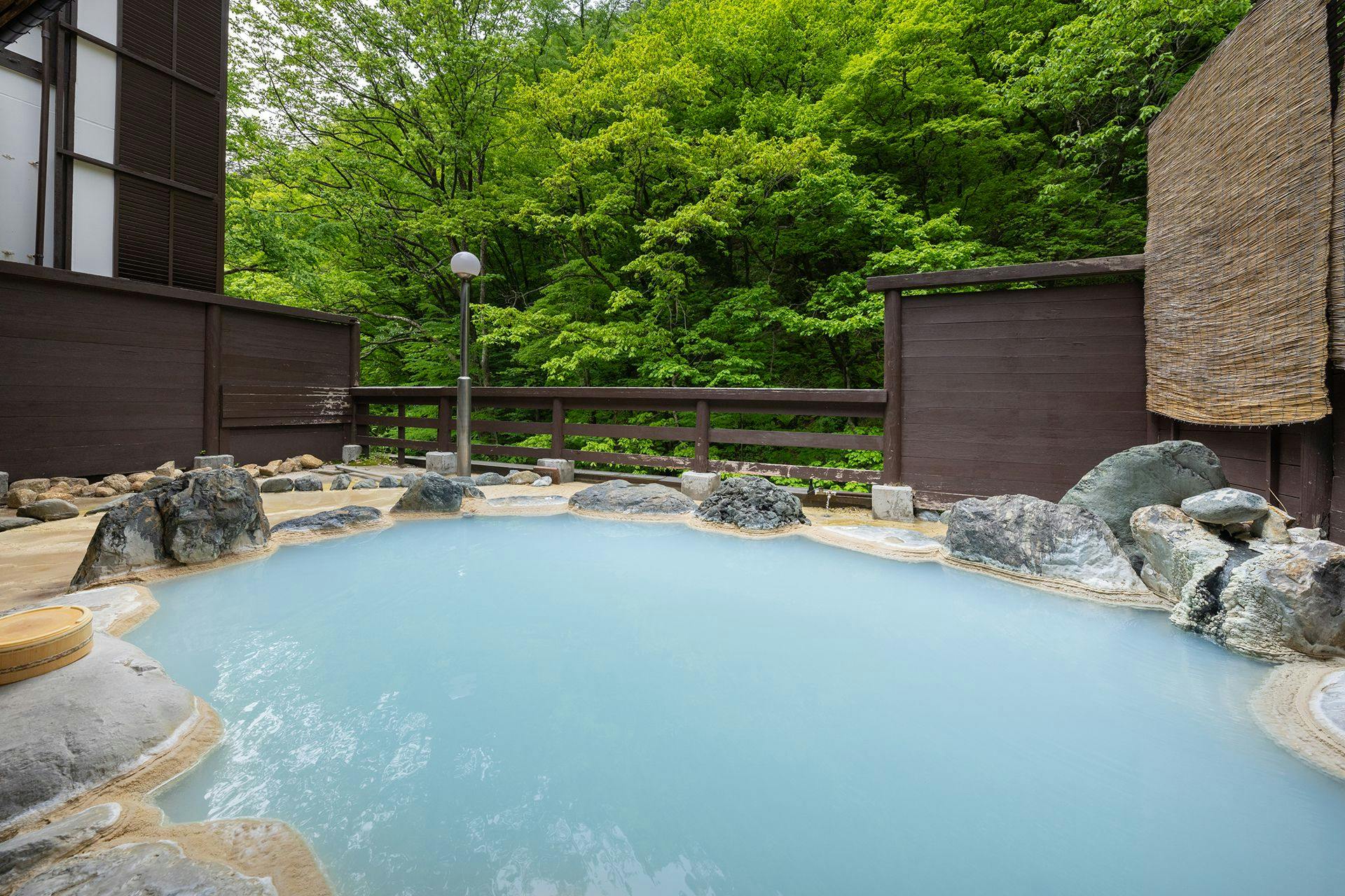 น้ำพุร้อน