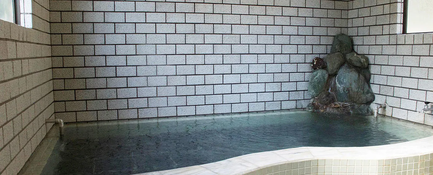 น้ำพุร้อนและอ่างอาบน้ำ