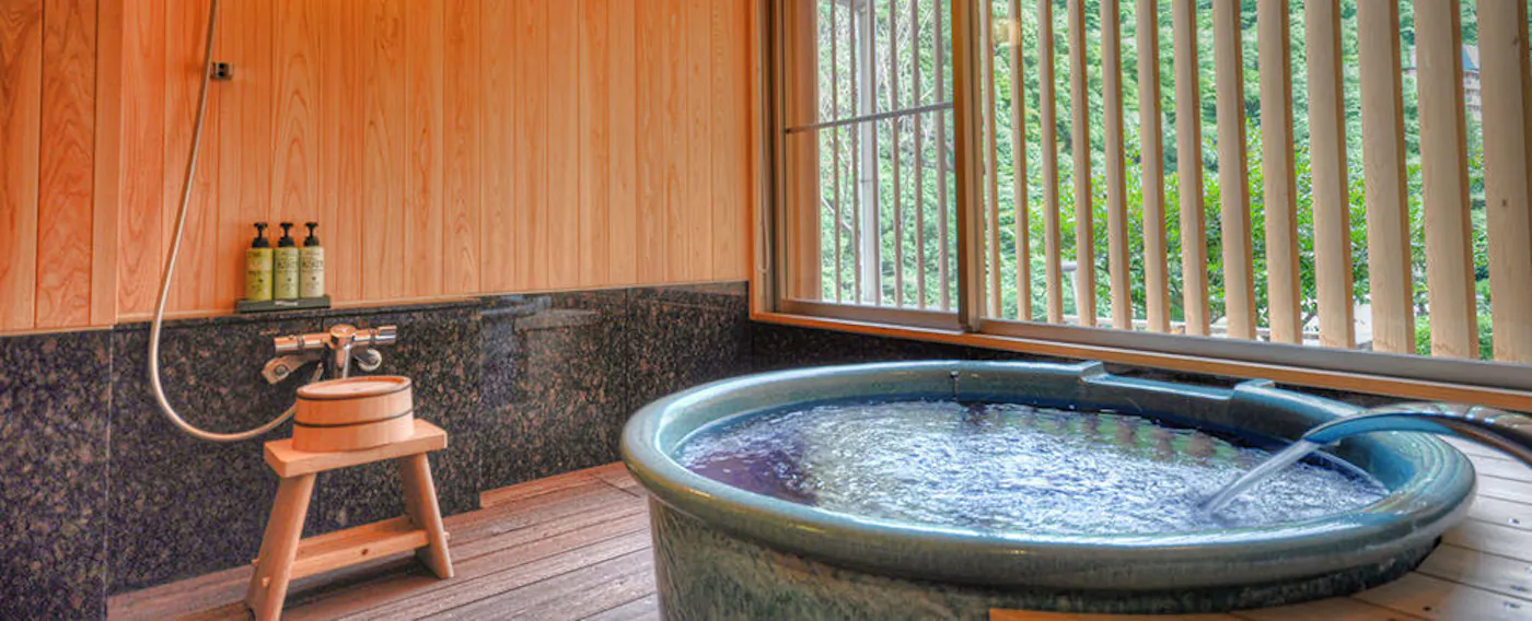 露天風呂付客室一例