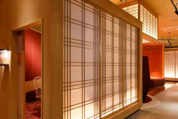 ทางเข้าห้องอาบน้ำสาธารณะ