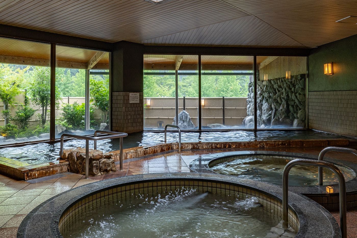 น้ำพุร้อน・ห้องอาบน้ำ