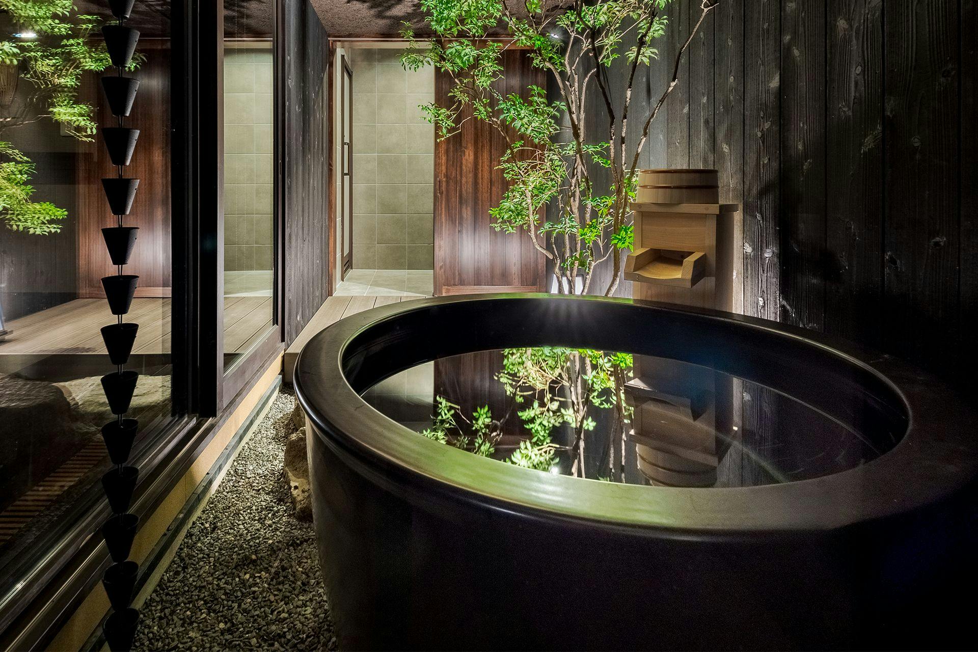 陶器の露天風呂