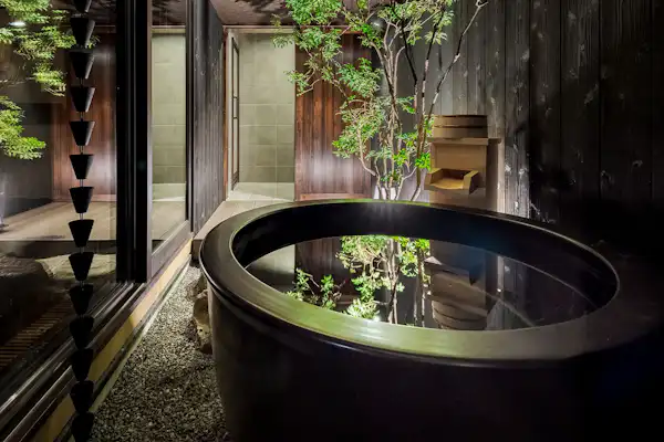 อ่างอาบน้ำกลางแจ้งเซรามิก.