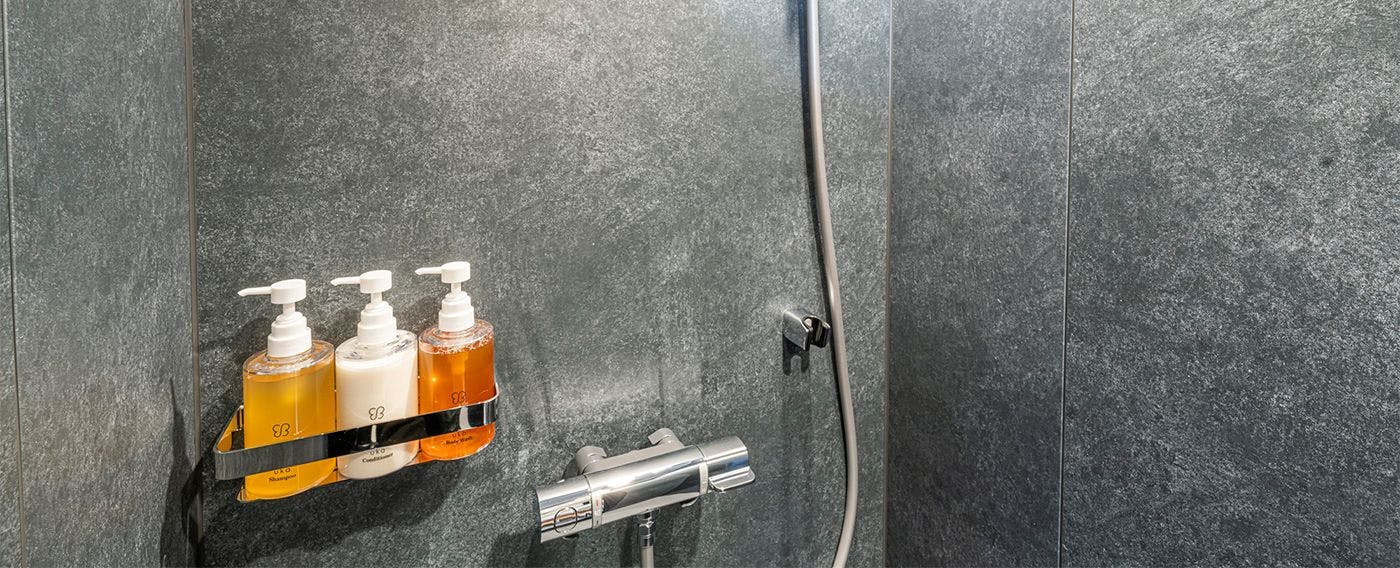 สิ่งอำนวยความสะดวกในห้องน้ำบนรถบัส