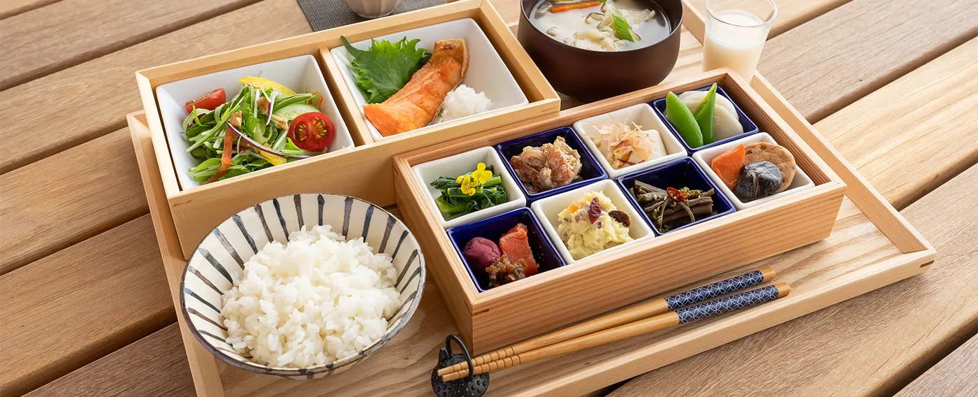 朝食