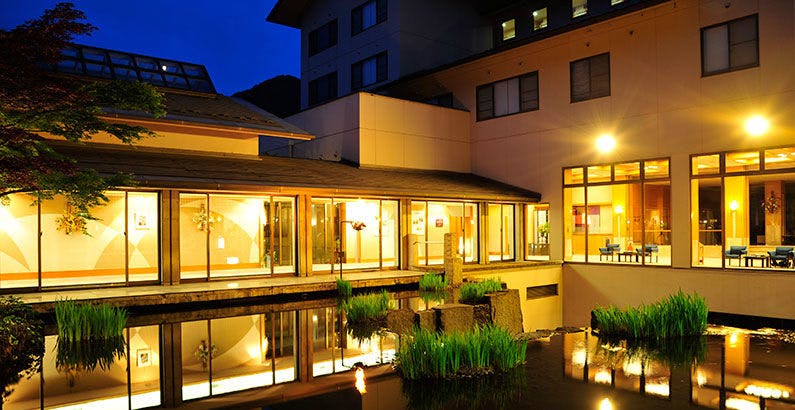 源泉湯の宿 紫翠亭 - 宿泊予約 - 一休.com