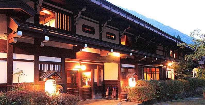 奥飛騨温泉郷 平湯温泉 新穂高温泉 福地温泉 新平湯温泉の宿で 紅葉 をご紹介 最上のひとときをどうぞ 一休 Com