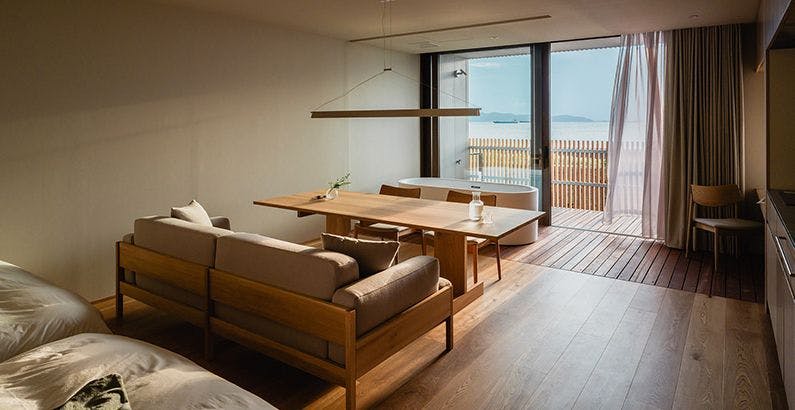 00052075a.jpg?crop=faces&fit=