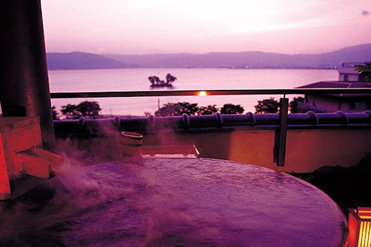 信州 上諏訪温泉 琥珀色の自家源泉を持つ宿 ホテル鷺乃湯 の空室状況を確認する 宿泊予約は 一休 Com 宿泊予約は 一休 Com 信州 上諏訪温泉 琥珀色の自家源泉を持つ宿 ホテル鷺乃湯 の空室状況を確認する 宿泊予約は 一休 Com 宿泊予約は 一休 Com