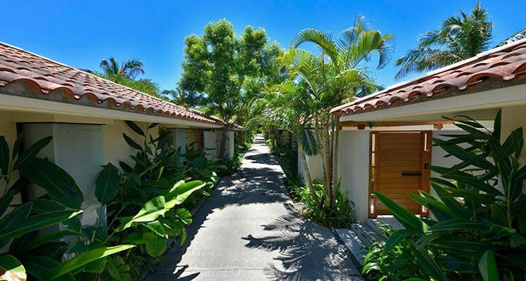 竹富島 茜屋を見た人におすすめの離れ ヴィラが人気の宿 選 宿泊予約は 一休 Com 竹富島 茜屋を見た人におすすめの離れ ヴィラが人気の宿 選 宿泊予約は 一休 Com