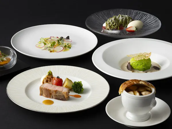 【1名様からご利用OK!】月替わりの洋食ディナー「ソレイユコース」付プラン