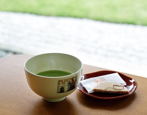 数寄屋風別館「佳水園」呈茶サービス