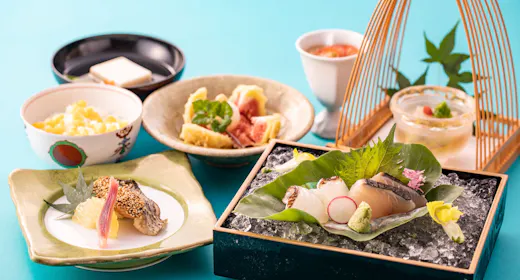 【季節の会席料理を堪能】日本料理 鯉城ディナー付プラン<スタンダード・スーペリアフロア>