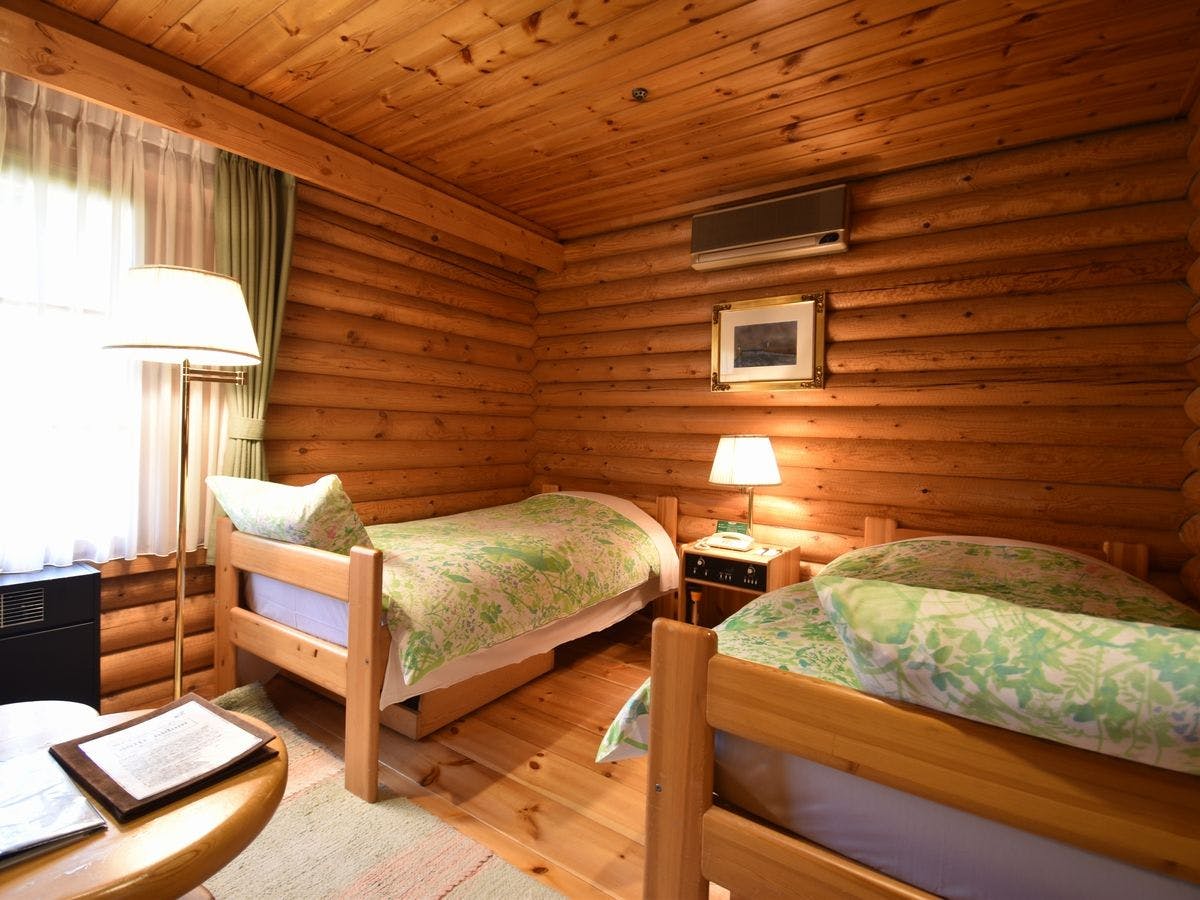 ◆คอทเทจ "รังเหยี่ยว" ตัวอย่างห้องพักเตียงคู่