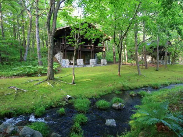 ริเวอร์ฟร้อนท์คอทเทจ [ภายนอก]