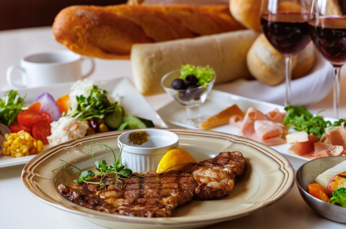 프리미어 호텔 모지코 - 【45일 조기 예약】셰프가 엄선한 와규 로스 스테이크 디너 (조식 및 석식 포함) - 일본식 모던 룸 /  【2명~최대 4명 이용 가능】 - IKYU.com