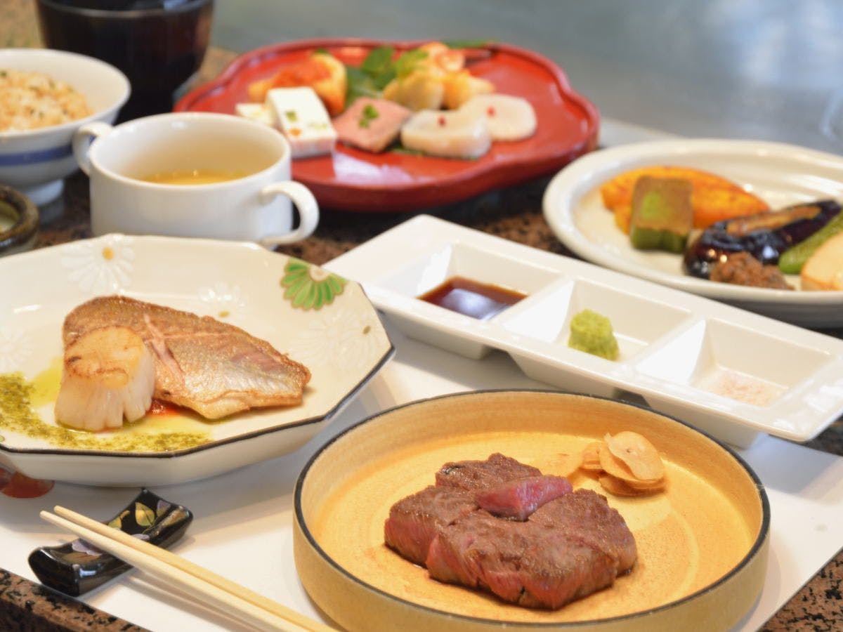 Atami Taikanso, a Ryokan Associated with Yokoyama Taikan