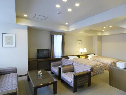 Suite 2 Kamar Tidur dan Ruang Tamu