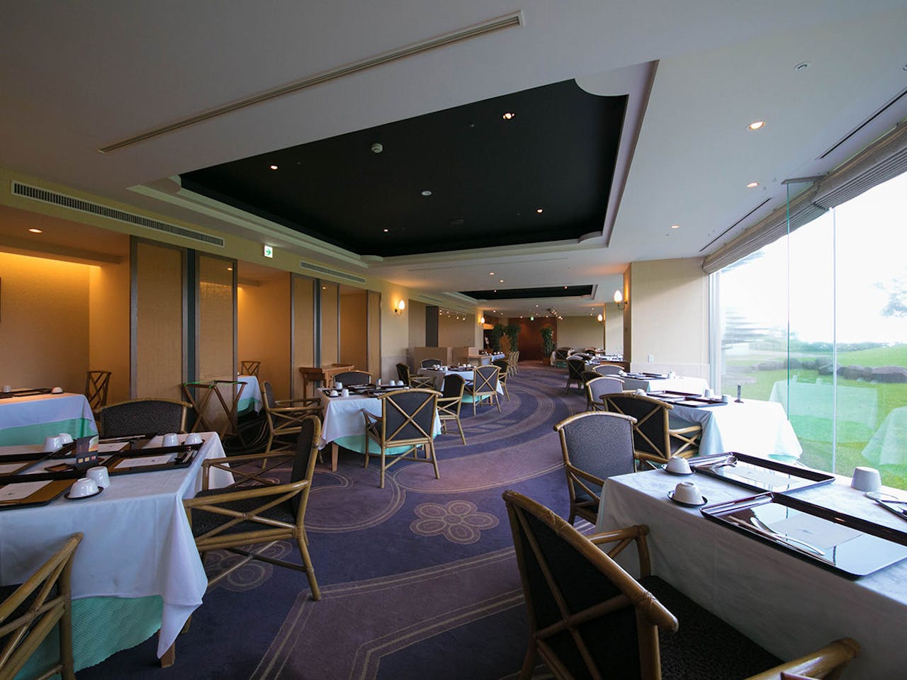 【1F ウィンザーECサロン】