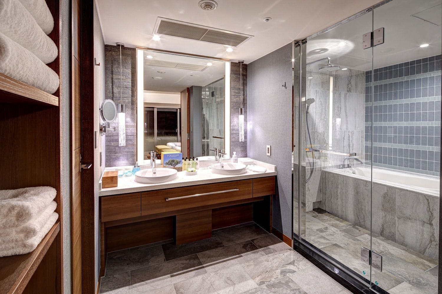 Nago Bay Suite - Club Lounge Access Included