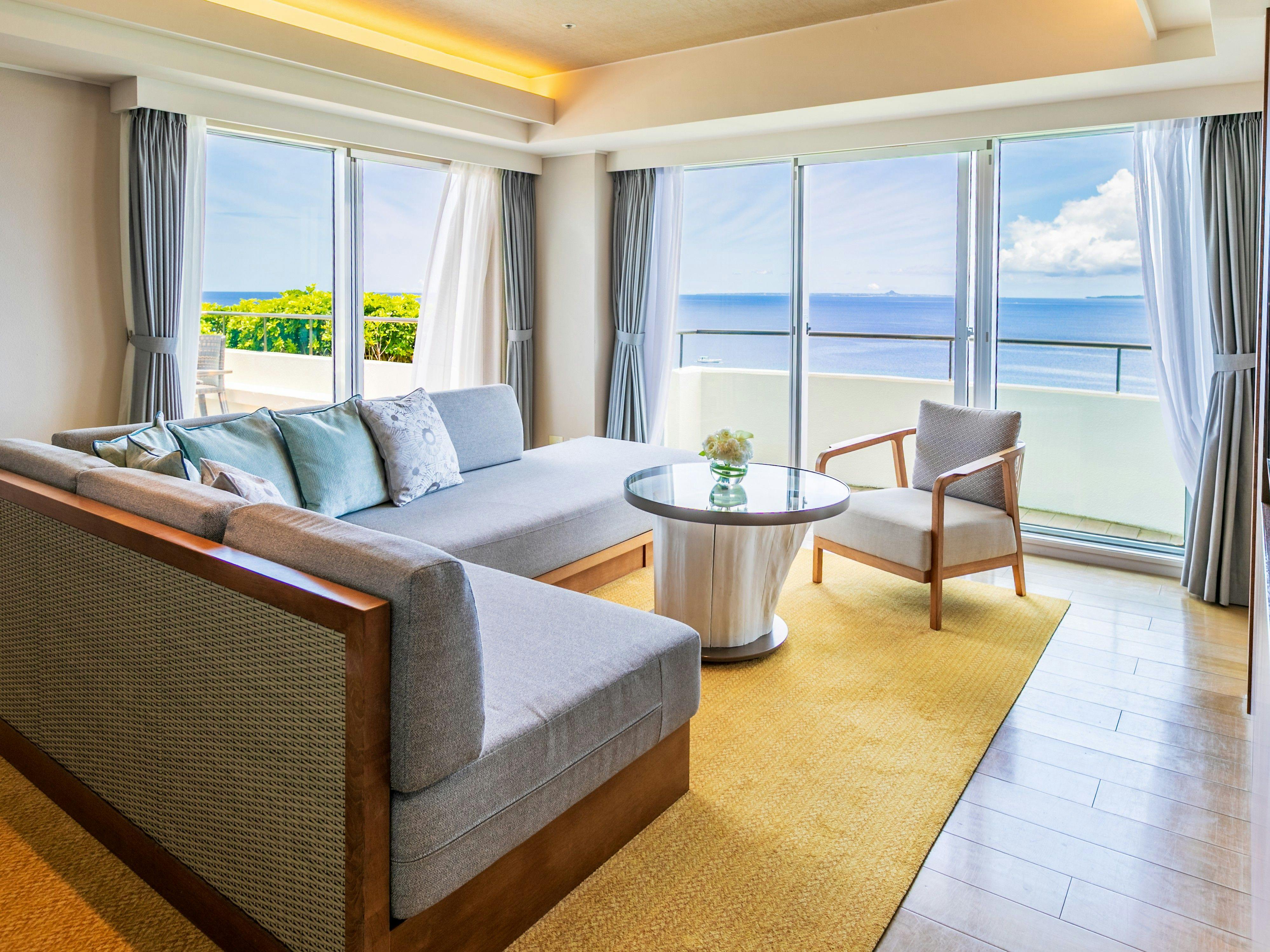 ANAインターコンチネンタル万座 アクリル画 F6号 ANAインターコンチネンタル万座 アクリル画 F6号