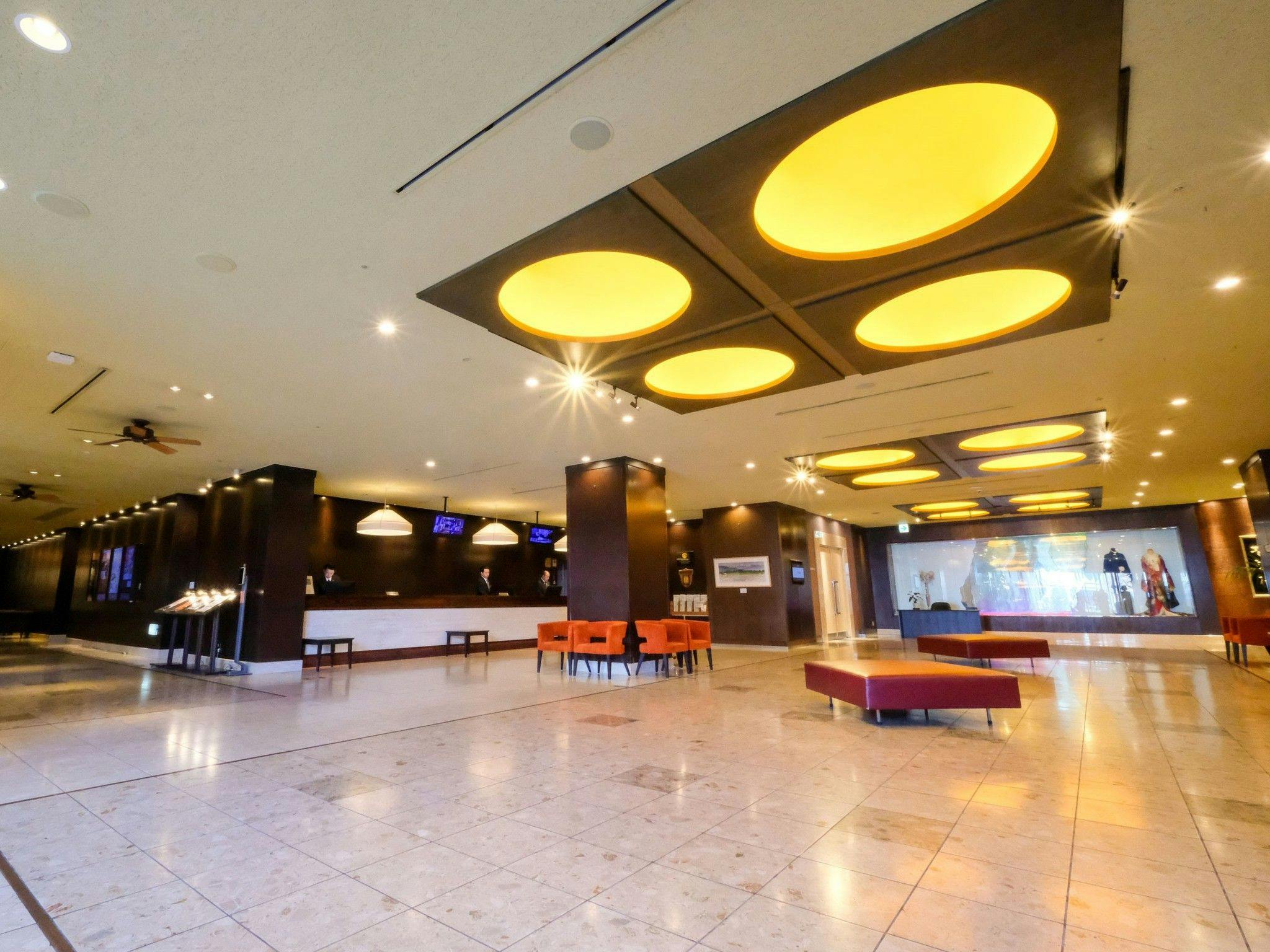 【フロント_02】