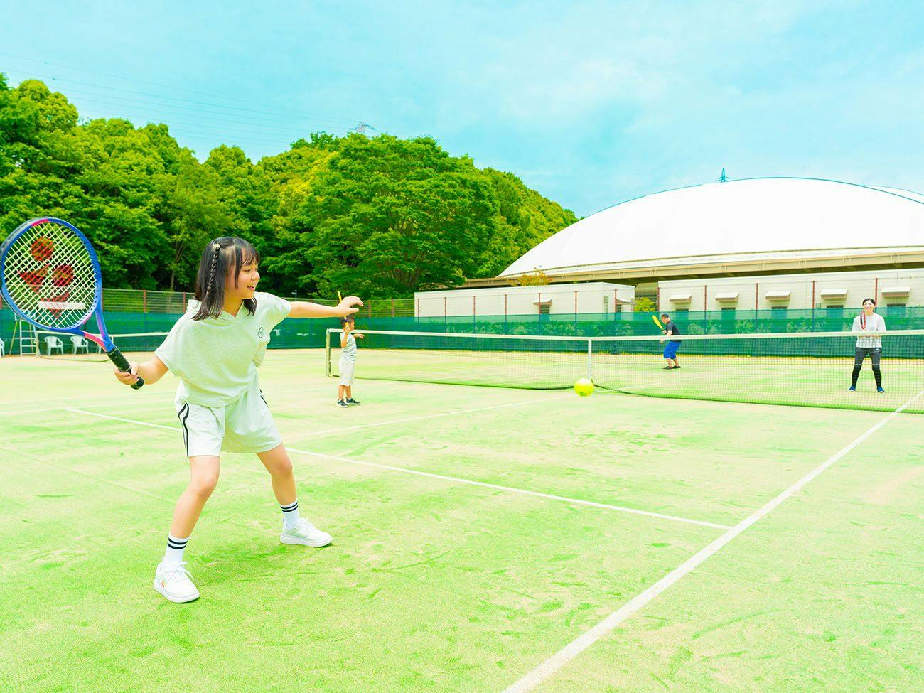 【特典付】屋内外プール、テニス、ボウリング、岩盤浴など6種が遊びたい放題！「ステイ＆プレイ」