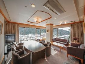 三朝温泉　依山楼岩崎