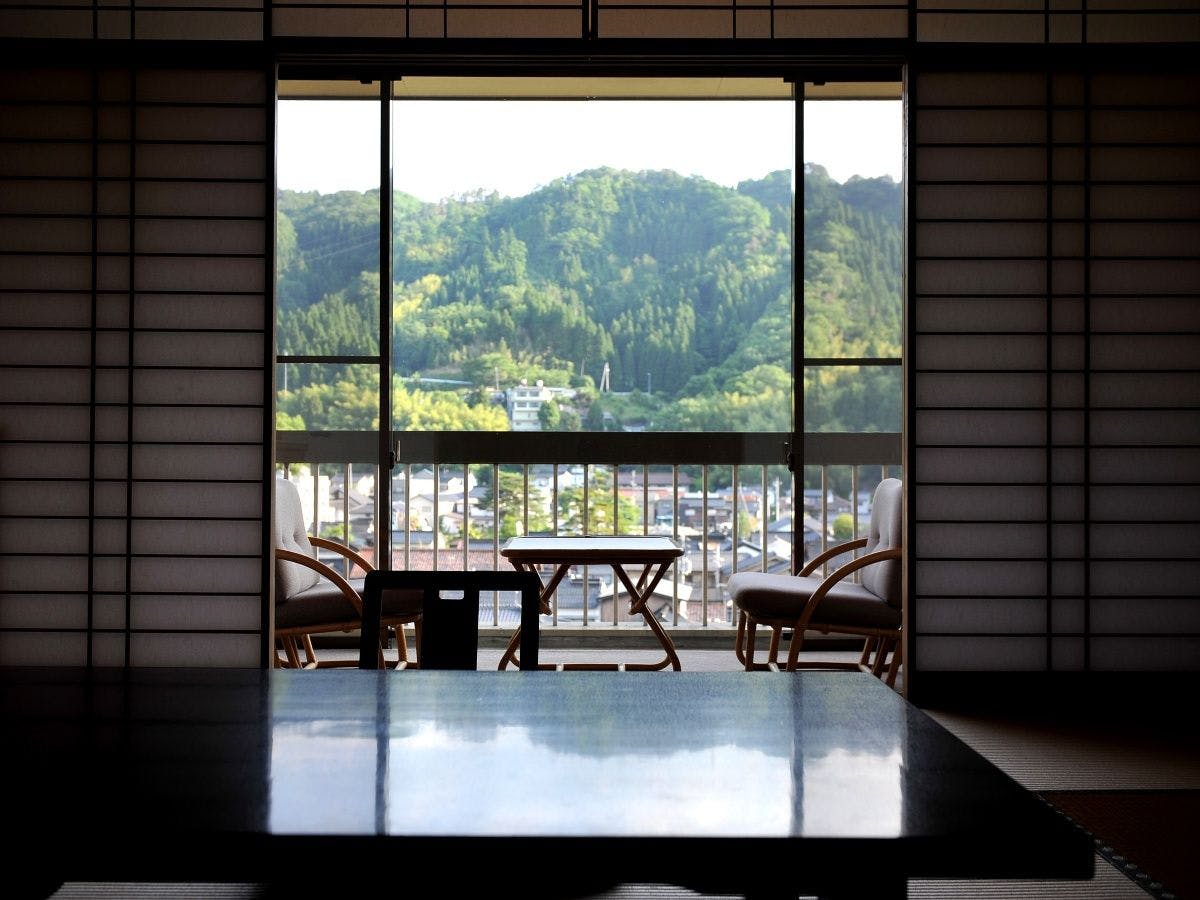 依山楼　岩崎