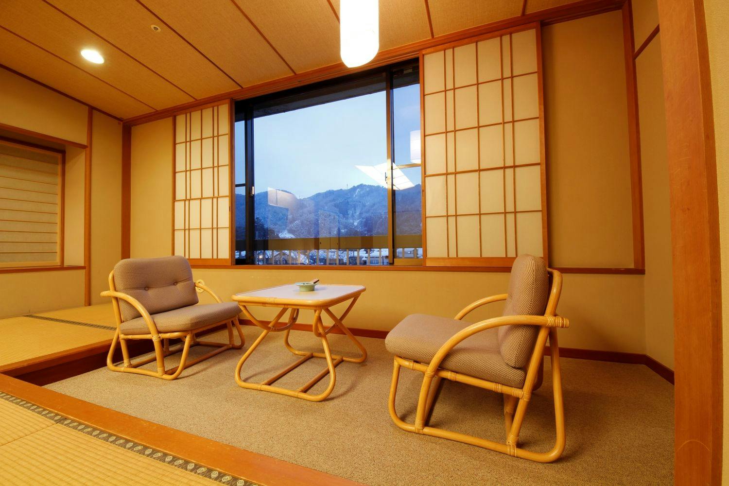 依山楼　岩崎