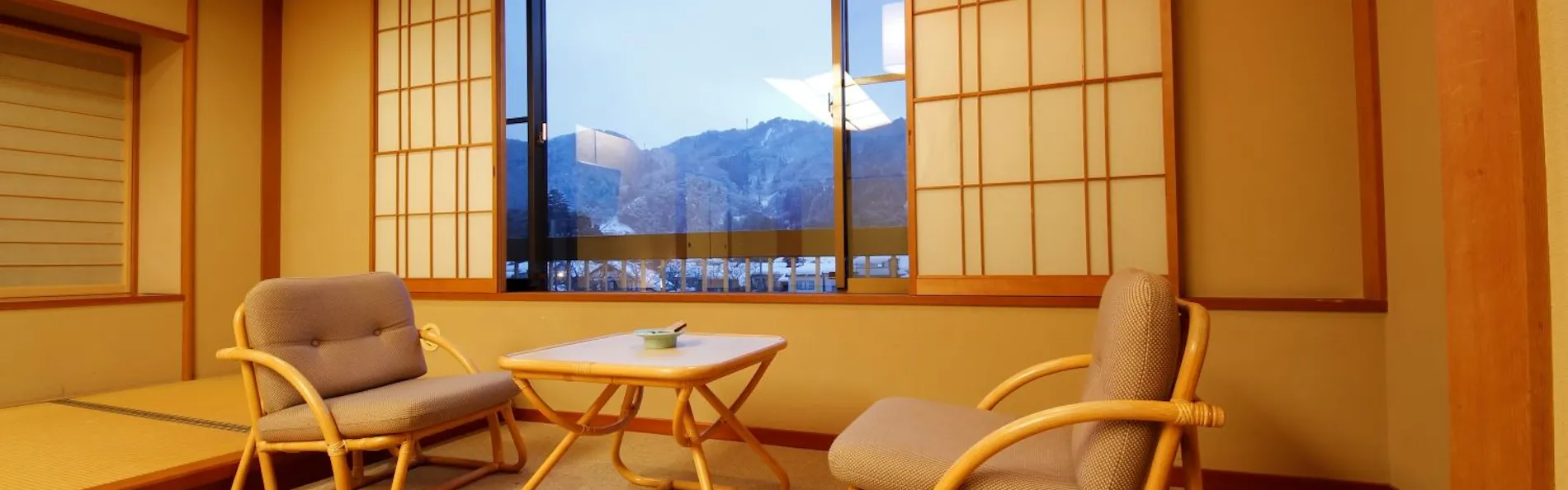 依山楼 岩崎
