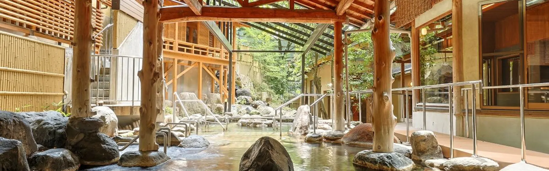依山楼 岩崎