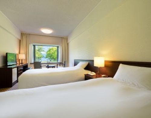 レイクサイドツイン・トリプルルーム（夏）