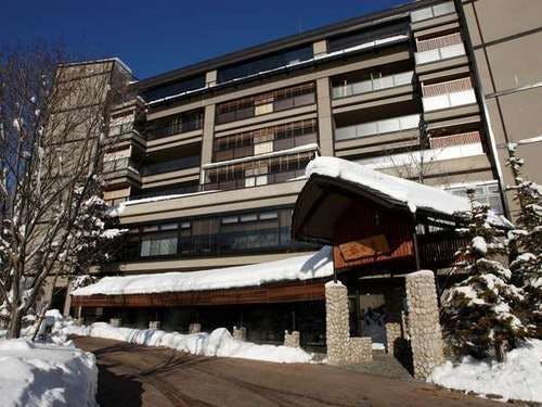 The winter exterior of 'Hina no Za'.